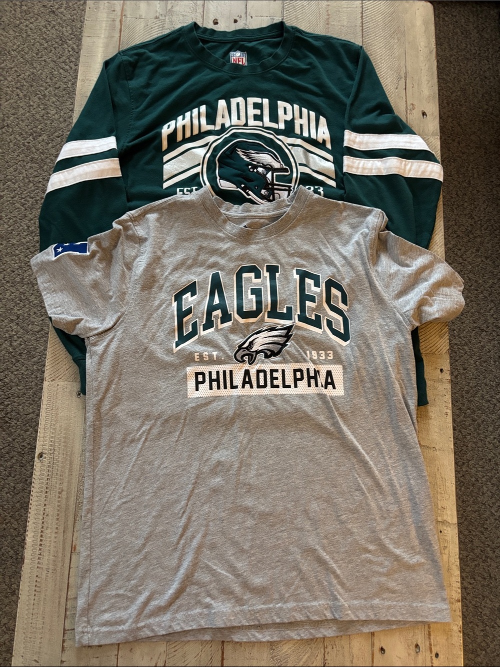 NFL Philadelphia Eagles Gray & Green Graphic Tee and Pullover Set